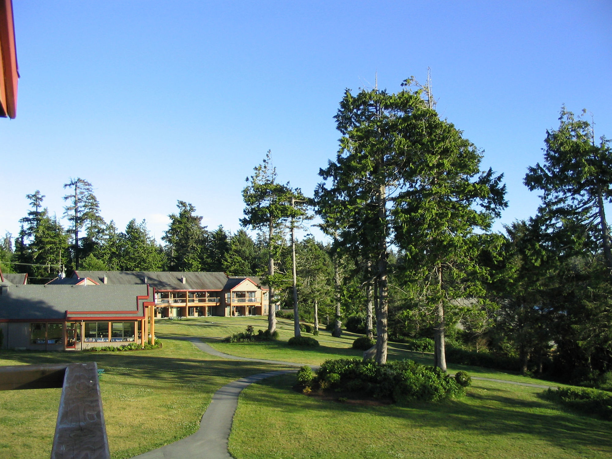 Best Western Plus Tin Wis Resort Тофино Экстерьер фото